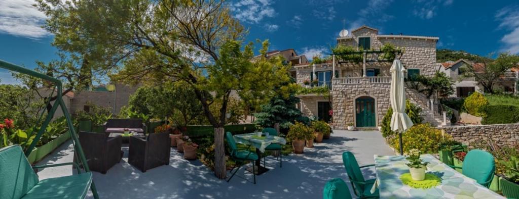 Apartment In Bol With Seaview, Terrace, Air Condition, Wifi Экстерьер фото
