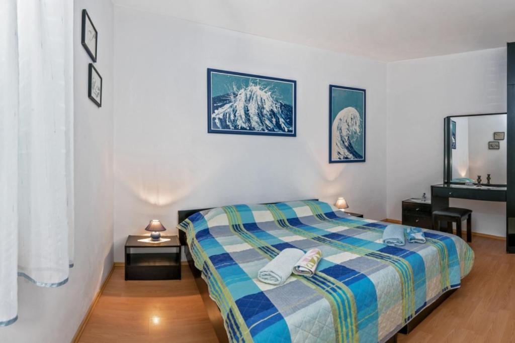 Apartment In Bol With Seaview, Terrace, Air Condition, Wifi Экстерьер фото