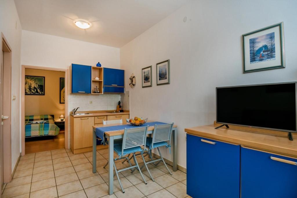 Apartment In Bol With Seaview, Terrace, Air Condition, Wifi Экстерьер фото