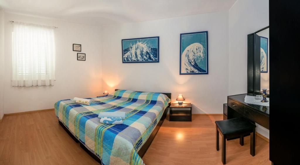 Apartment In Bol With Seaview, Terrace, Air Condition, Wifi Экстерьер фото